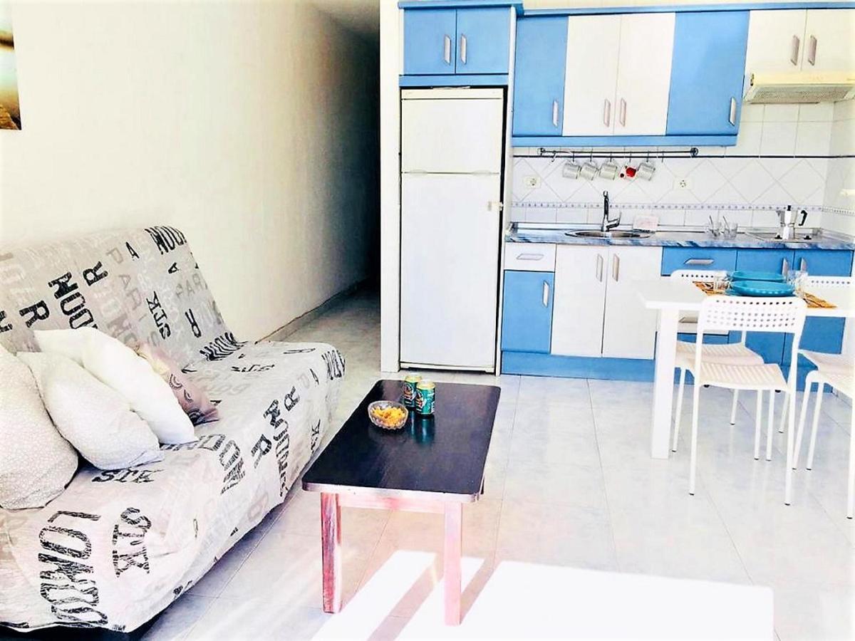 Beach And Pool In Playa De Las Americas Apartment ภายนอก รูปภาพ