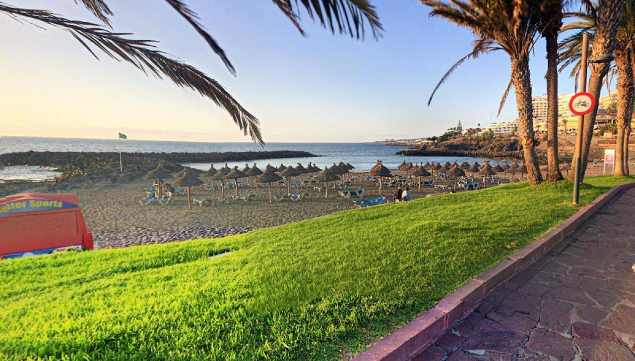 Beach And Pool In Playa De Las Americas Apartment ภายนอก รูปภาพ