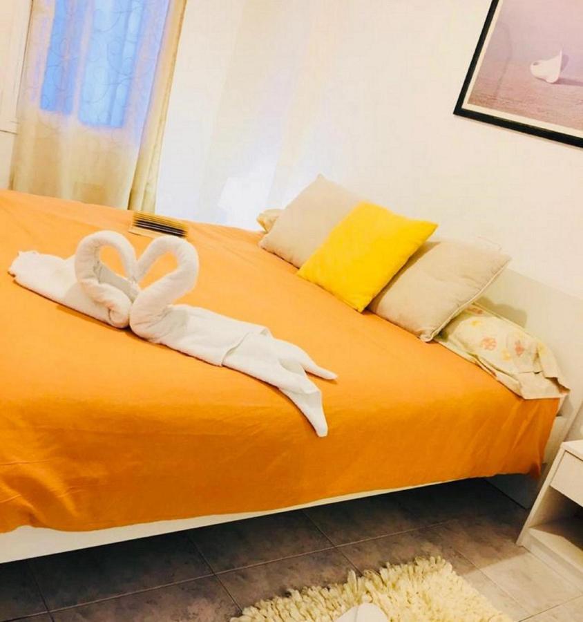 Beach And Pool In Playa De Las Americas Apartment ภายนอก รูปภาพ