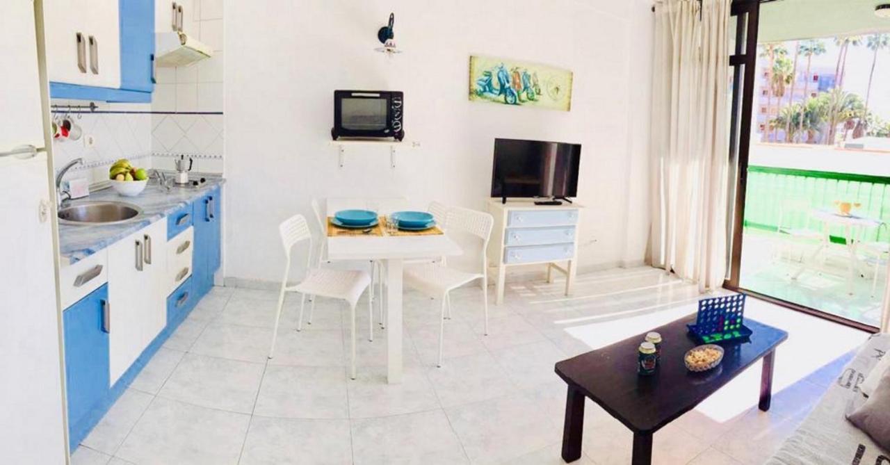 Beach And Pool In Playa De Las Americas Apartment ภายนอก รูปภาพ