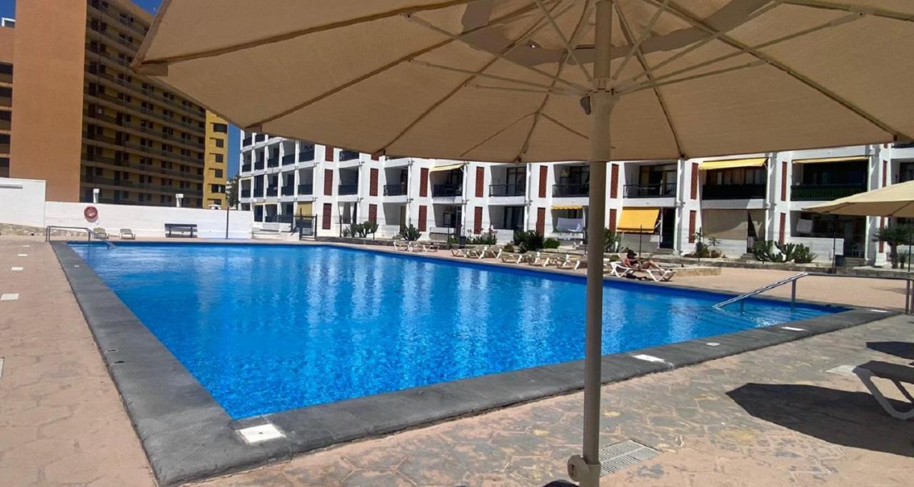 Beach And Pool In Playa De Las Americas Apartment ภายนอก รูปภาพ